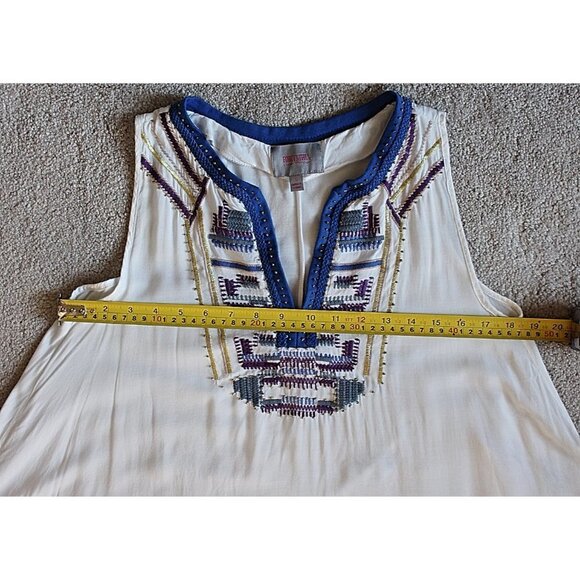 Swim Cover with Embroidery and Shark Bite Hem - For Cynthia Beachwear, White, S - Picture 4 of 10